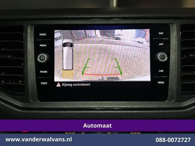 Volkswagen Crafter 2.0 TDI 141pk Automaat L3H2 L2H1 Euro6 Airco | Camera | Apple Carplay | 3000kg Tr...