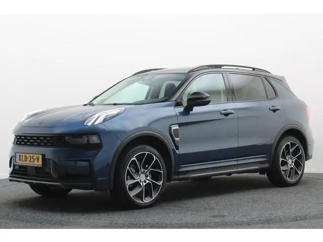 Lynk & Co 01