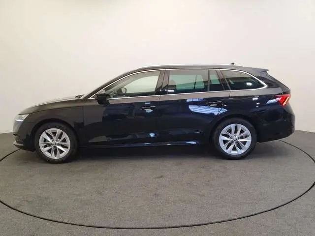 ŠKODA Octavia Combi 1.0 e-TSI 110pk DSG/AUT Business Edition Wegklapbare trekhaak, Camera, Cruise control