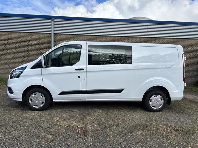 Ford Transit Custom 300 2.0 TDCI 130 pk L2H1 Trend Dubbele Cabine Driver Assistance Pack - Apple Car...