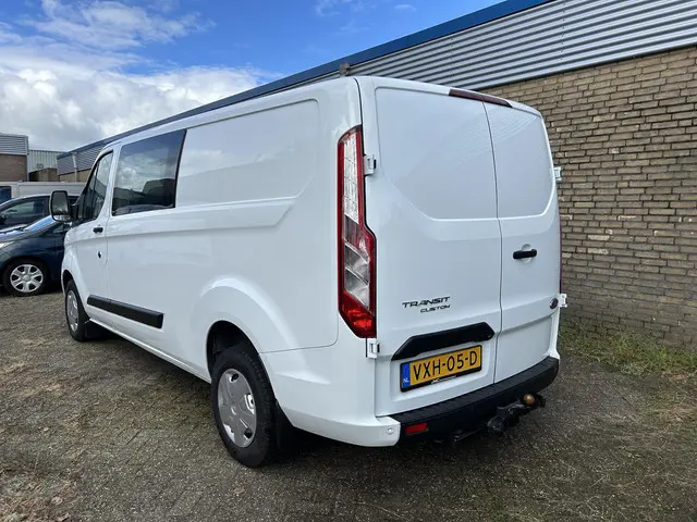 Ford Transit Custom 300 2.0 TDCI 130 pk L2H1 Trend Dubbele Cabine Driver Assistance Pack - Apple Car...