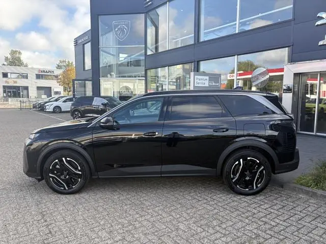 Peugeot e-5008 Allure 73 kWh 7p