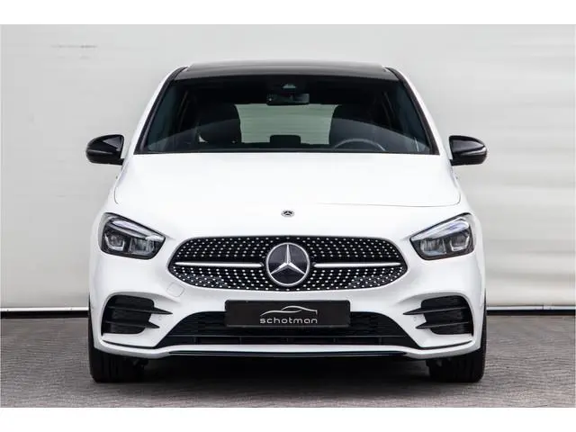 Mercedes-Benz B-klasse 250 e AMG Night Edition, Panorama, Widescreen, Camera, Hybride