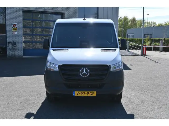 Mercedes-Benz eSprinter 314 RWD L2H1 Pro 81kWh Snellader, Leder stuur, Led in laadruimte, Etc.