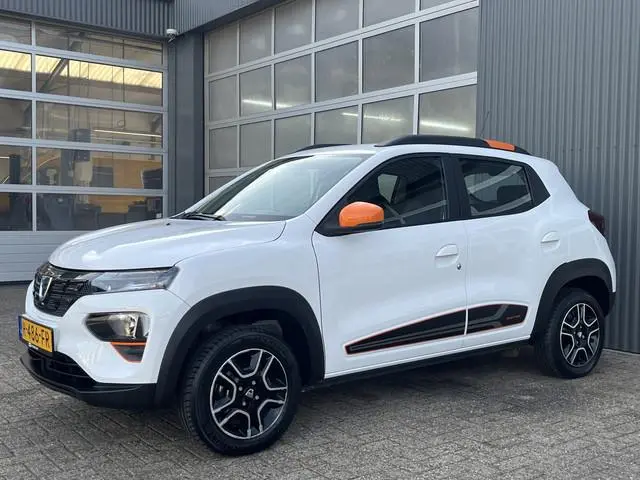 Dacia Spring Comfort Plus 27 kWh Airco Cruise controle Telefoonverbinding Navigatiesysteem Oplaadkab...