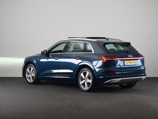 Audi e-tron 55 quattro Business edition Plus 95 kWh 408 pk | SOH 91% | Navigatie | Panoramadak | Par...