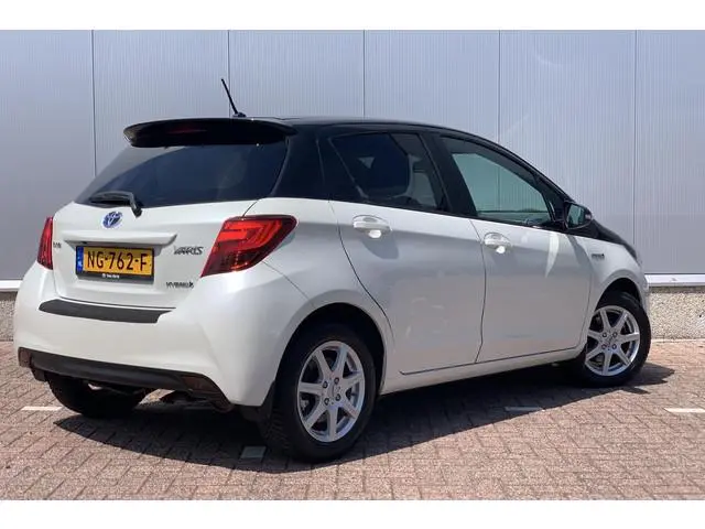 Toyota Yaris 1.5 Hybrid Volcano Edition Handbediening - Handgas en remmen!