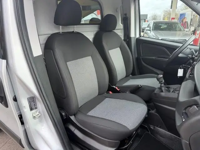 Fiat Doblò Cargo 1.4 T-Jet Natural Power L1H1 AIRCO I CNG I CAMERA INAVI I PDC I 1e EIGENAAR I COMPL...