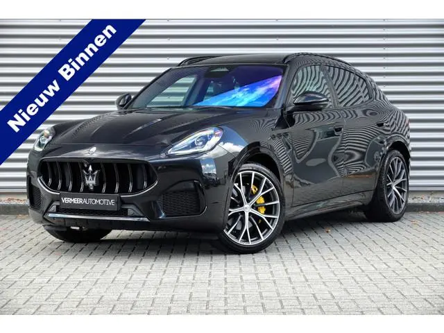Maserati Grecale 2.0 MHEV Modena | Panodak | Alcantara | Sonus | Ventilatie | Luchtvering | HUD |