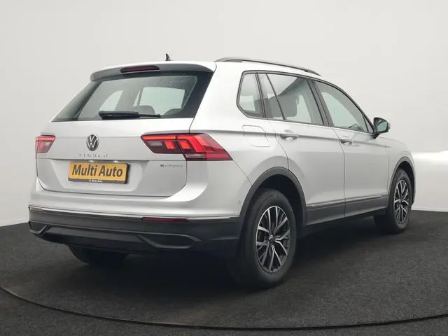 Volkswagen Tiguan 1.4 TSI eHybrid Life PHEV 245pk | Trekhaak Af Fabriek | Adaptive Cruise | Stoelen...