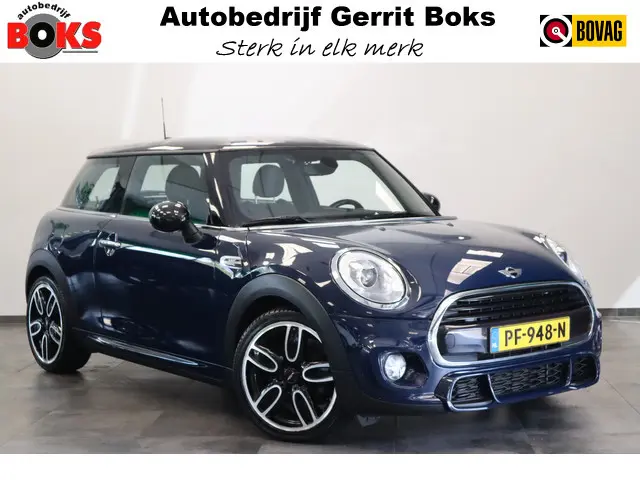 MINI Cooper 1.5 Cooper JCW King's Cross Navigatie CruiseControl ! 2e Paasdag geopend van 12.00 tot 1...