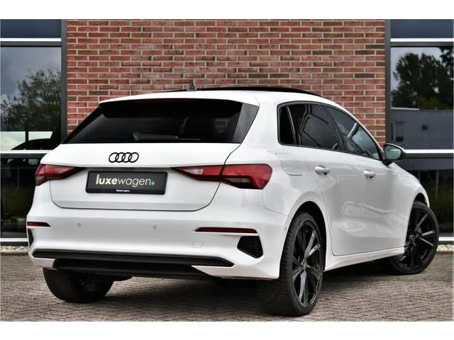 Audi A3 Sportback 35 TFSI 150pk Pano El-Klep Keyless Optic-black Carplay