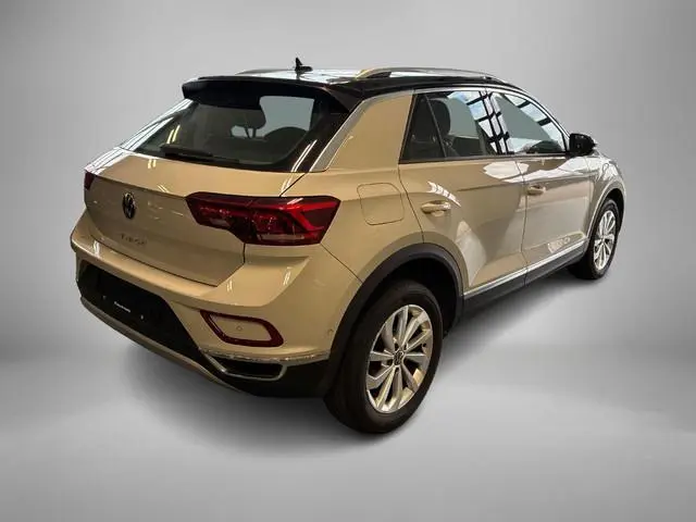 Volkswagen T-Roc 1.5 TSI 150pk DSG Style · Camera · Keyless · ACC · Apple/Android Car Play · Dodehoe...