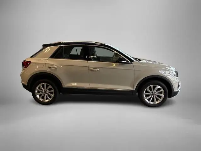 Volkswagen T-Roc 1.5 TSI 150pk DSG Style · Camera · Keyless · ACC · Apple/Android Car Play · Dodehoe...