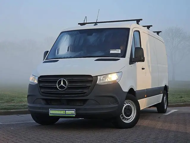 MERCEDES-BENZ SPRINTER 211 l2h1 euro6 mbux ac!