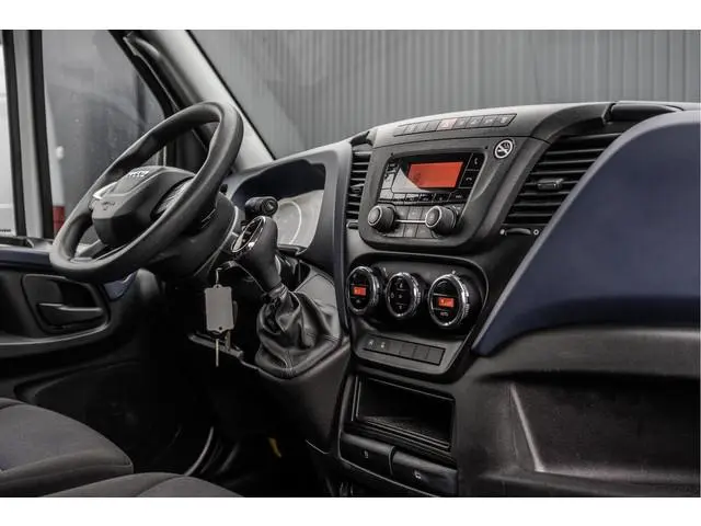 Iveco Daily 35S14V 2.3 L2H2 | Automaat | Trekhaak | Euro 6 | Cruise | Climate | 3500 KG Trekgewicht