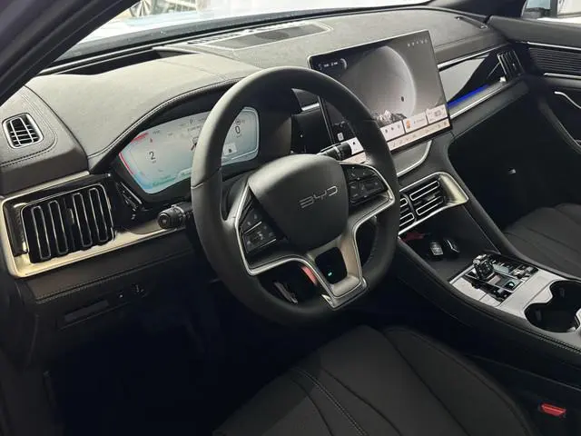 BYD SEAL U