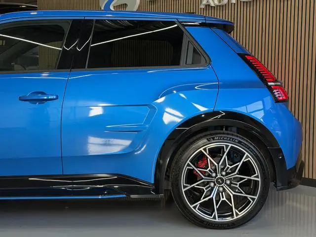 Alpine A290