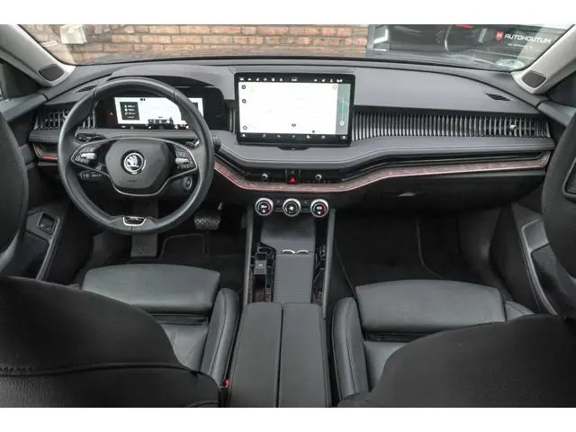 Skoda Superb Combi 1.5 TSI iV 150kW L&K | SOH 96% | Trekhaak | Leder | ACC