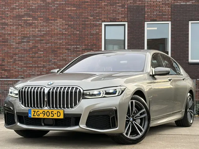 BMW 7-serie 745e High Executive 396pk | M Sportpakket | Cruise control adaptief met stop&go en stuur...