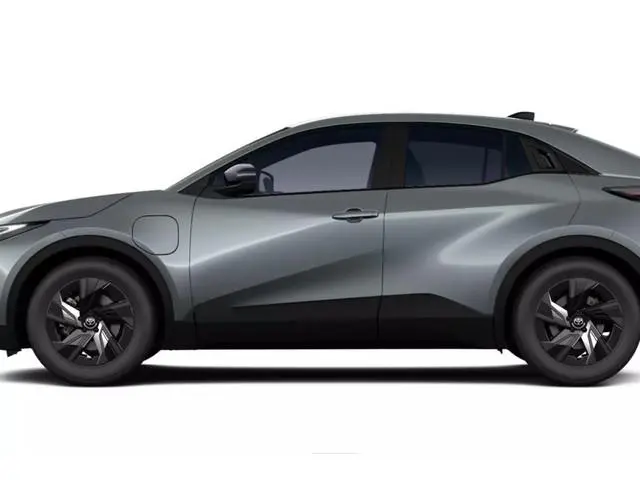 Toyota CHR +