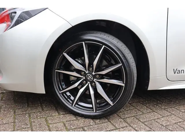 Toyota Corolla Touring Sports Hybrid 180 GR Sport , Stoelverwarming