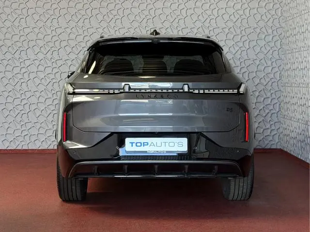 Lynk & Co 08