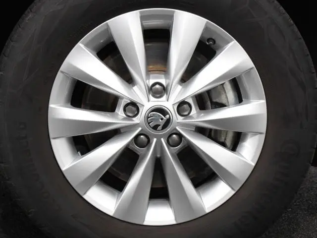Skoda Karoq 1.5 TSI 150pk DSG Ambition Navigatie Apple Carpla/Android Auto Camera Climate Control Ad...