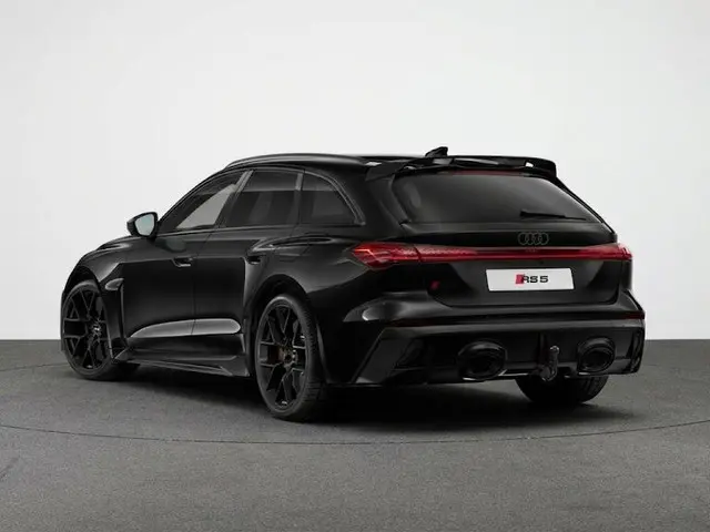Audi RS5 Avant e-hybrid 470 kW / 639 pk | Audi Sportpakket | Optiekpakket carbon | RS keramische rem...