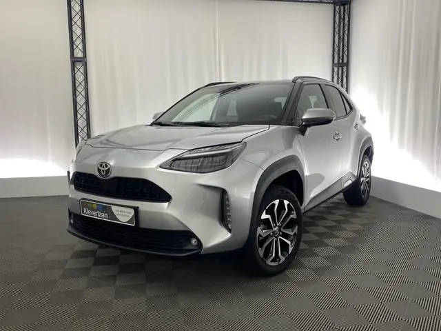 Toyota Yaris Cross 1.5 Hybrid 115 First Edition Automaat | Apple CarPlay | Navi | Stoel/Stuurverwarm...