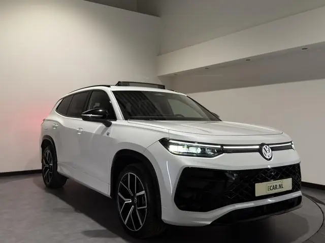 Volkswagen Tayron 1.5 eHybrid R-Line Edition | Trekhaak | H&K Audio | Luxe Leder | Panoramadak | Sto...