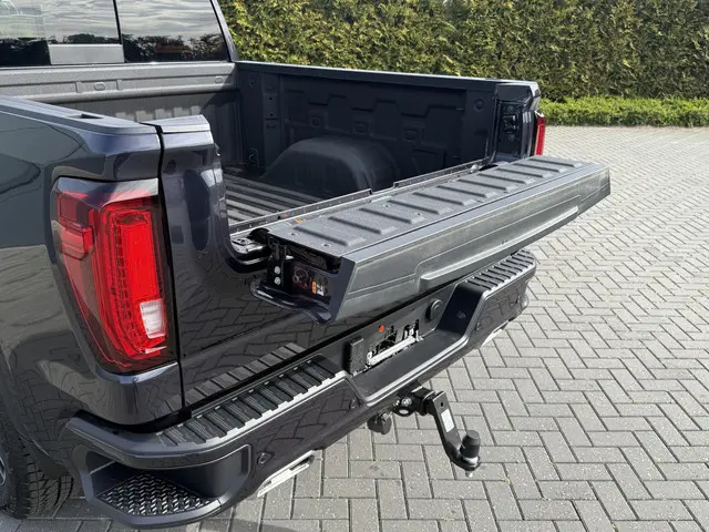 GMC Sierra