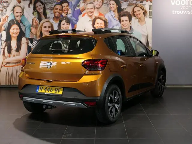 Dacia Sandero Stepway 1.0 TCe 100 Bi-Fuel Comfort - Afneembare Trekhaak - Dodehoek - Camera - Sensor...