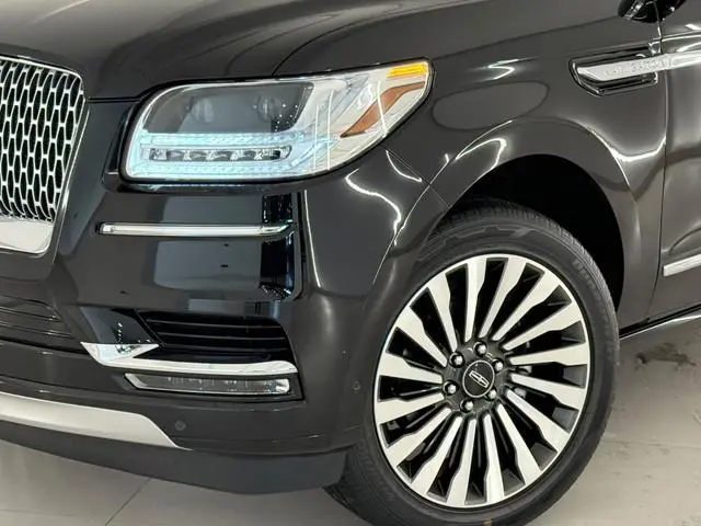 Lincoln Navigator