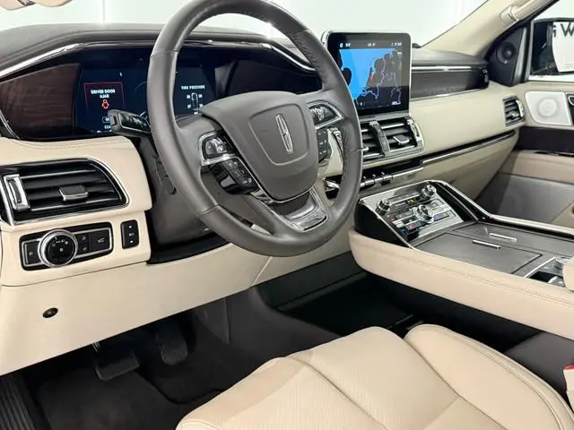 Lincoln Navigator
