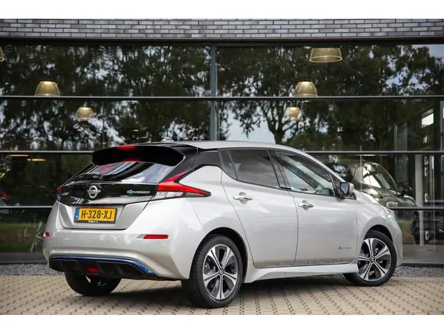 Nissan LEAF Tekna 40 kWh , Rondomzichtcamera, Stoel/stuurverwarming, Adap. cruise, BOSE,