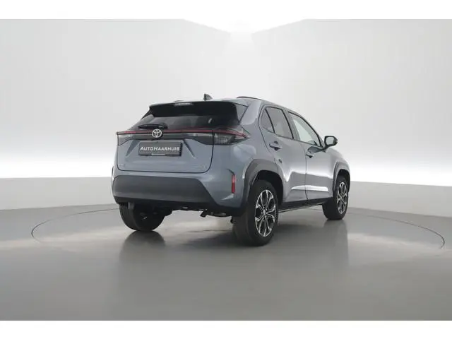 Toyota Yaris Cross 1.5 Hybrid 130 Dynamic | Rijklaar! | Facelift! | Celestite Grey | Camera | Stoel-...