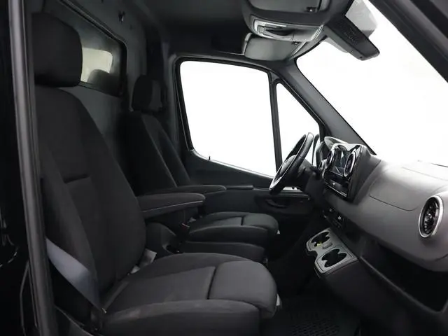 Mercedes-Benz Sprinter 319 3.0 CDI V6 190 PK L2H1 + LUCHTVERING | LED | ELEKTTR. SCHUIFDEUR | 360 CA...
