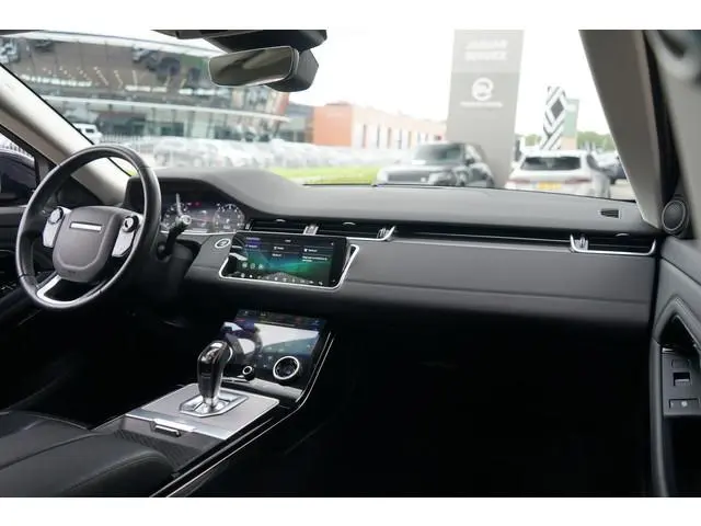 Land Rover Range Rover Evoque P300e AWD SE | Voorstoelen verwarmd |