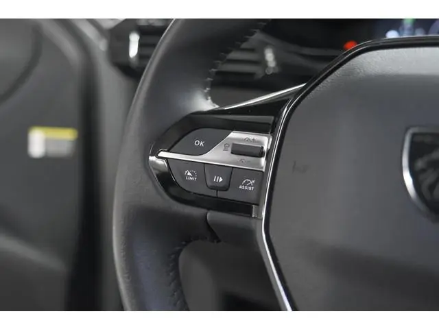 Peugeot 408 1.6 HYbrid 225 EAT8 Allure | Adaptieve Cruise Control | Camera | 19 Inch Lichtmetalen Ve...