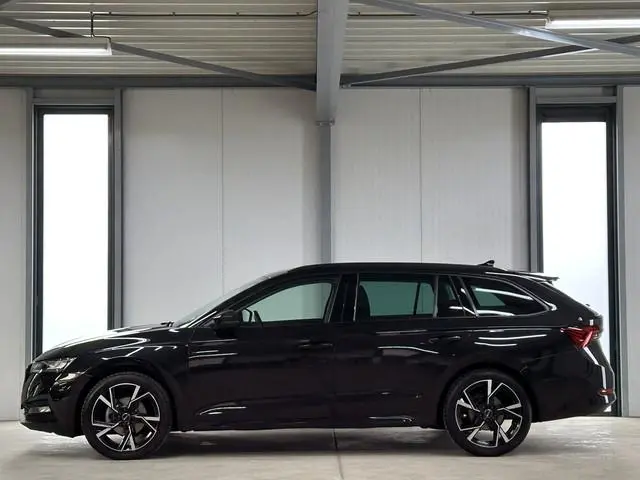Škoda Octavia Combi 1.5 e-TSI Business Edition DSG | ACC | Camera | Navi | Trekhaak |