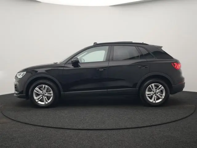 Audi Q3 45 TFSI e PHEV 245pk Dealer O.H. | Trekhaak Af Fabriek | Panodak | Camera | Alcantara Sports...