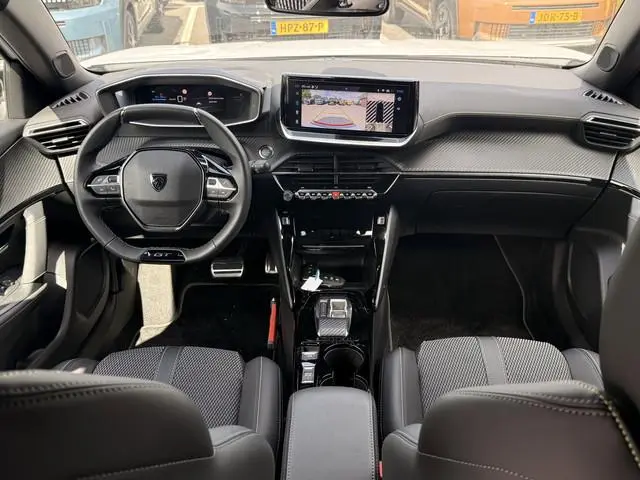 Peugeot e-2008 EV GT Avantage 54 kWh