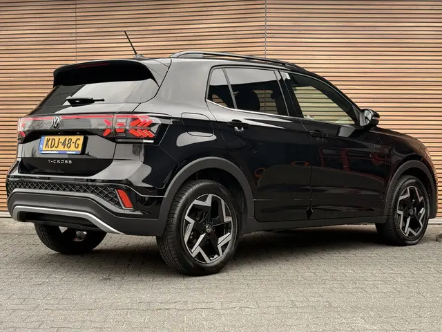 Volkswagen T-Cross 1.5 TSI R-Line Edition Trekhaak / Carplay / Navi / Adapt. Cruise / Stoelverwarmin...