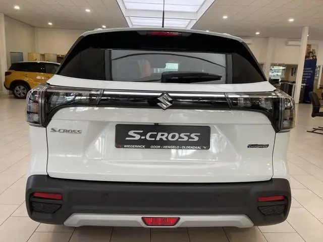 Suzuki S-Cross