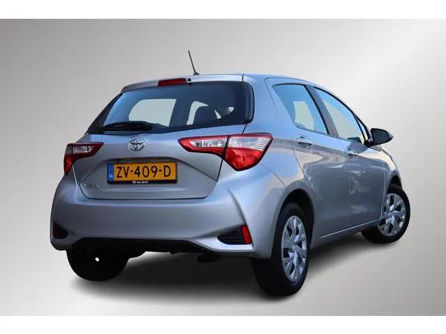 Toyota Yaris 1.5 VVT-i Active, Parkeercamera, Cruisecontrol,  Climate control!