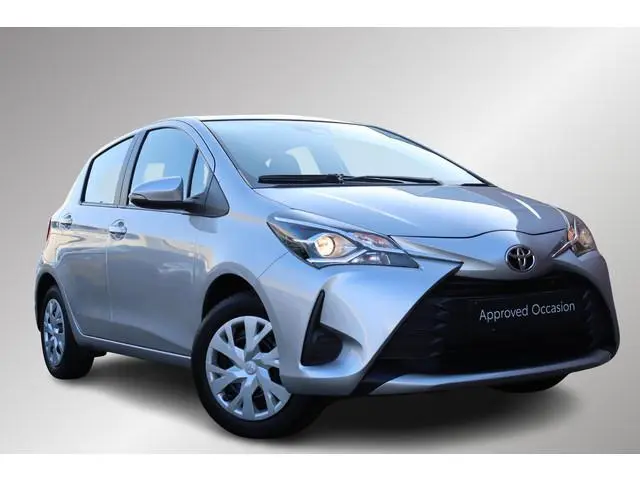 Toyota Yaris 1.5 VVT-i Active, Parkeercamera, Cruisecontrol,  Climate control!