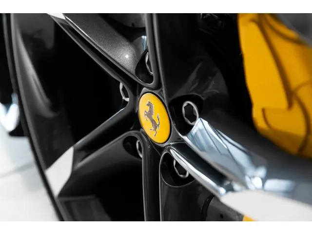 Ferrari SF90 Spider