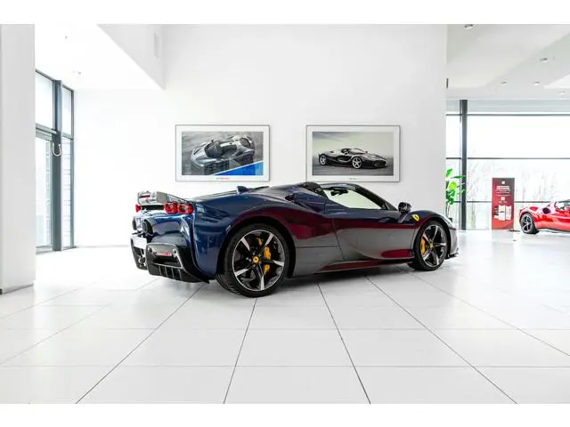 Ferrari SF90 Spider