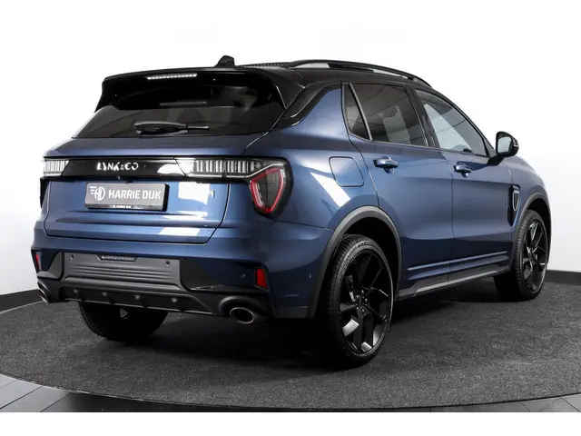 Lynk & Co 01 1.5 PHEV 261PK MY22 | Black Pakket | 360 Camera | 7.4 kWh Boordlader | S/K-panodak | Ad...